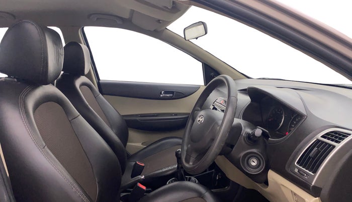 2013 Hyundai i20 ERA 1.2, Petrol, Manual, 38,164 km, Right Side Front Door Cabin