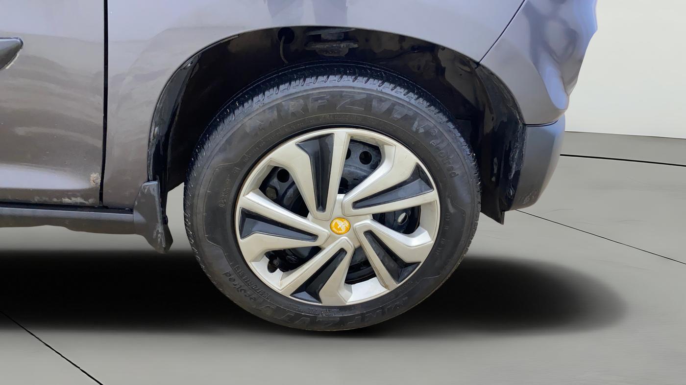 2021 Maruti S PRESSO VXI+, Petrol, Manual, 45,113 km, Right Front Wheel
