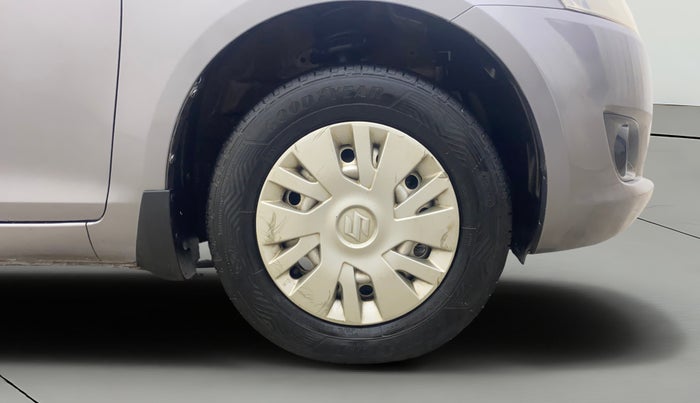 2013 Maruti Swift LXI, Petrol, Manual, 56,724 km, Right Front Wheel