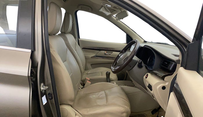 2020 Maruti Ertiga ZXI SHVS, Petrol, Manual, 92,361 km, Right Side Front Door Cabin