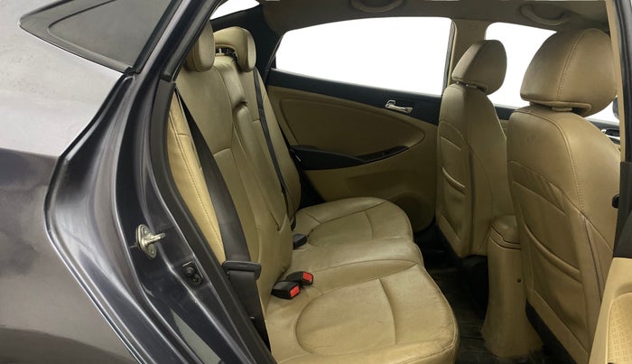 2014 Hyundai Verna FLUIDIC 1.6 CRDI SX AT, Diesel, Automatic, 99,487 km, Right Side Rear Door Cabin