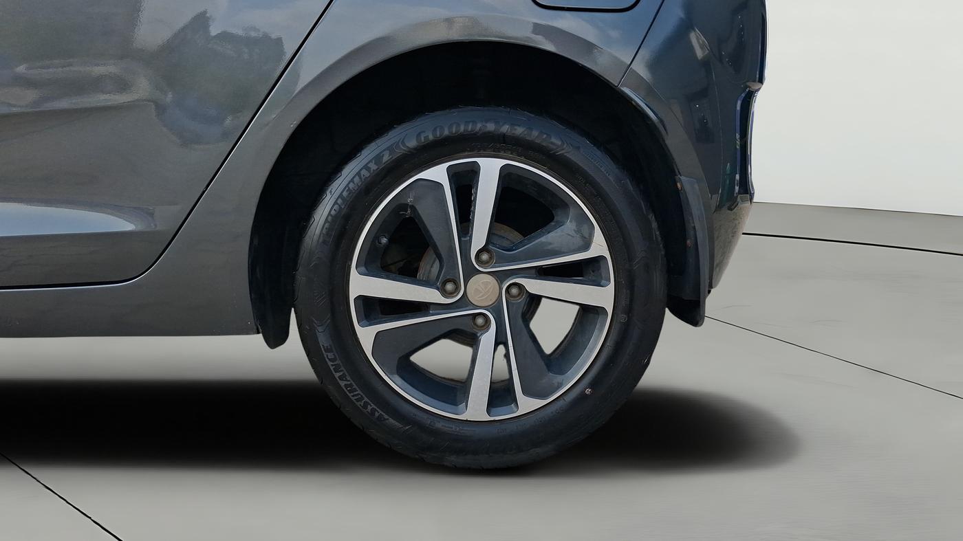 2021 Tata ALTROZ XZ PETROL, CNG, Manual, 63,893 km, Left Rear Wheel
