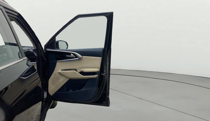 2022 KIA CARENS LUXURY PLUS 1.5 DIESEL AT 7 STR, Diesel, Automatic, 94,740 km, RHS Front Door