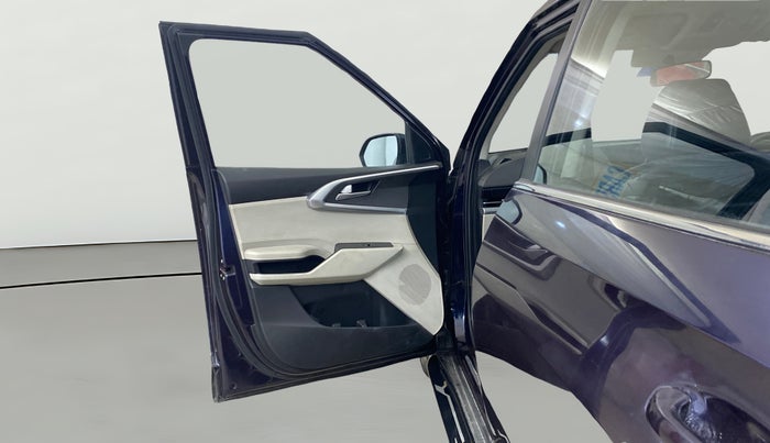 2022 KIA CARENS PRESTIGE PLUS 1.4 PETROL DCT 7 STR, Petrol, Automatic, 49,964 km, LHS Front Door