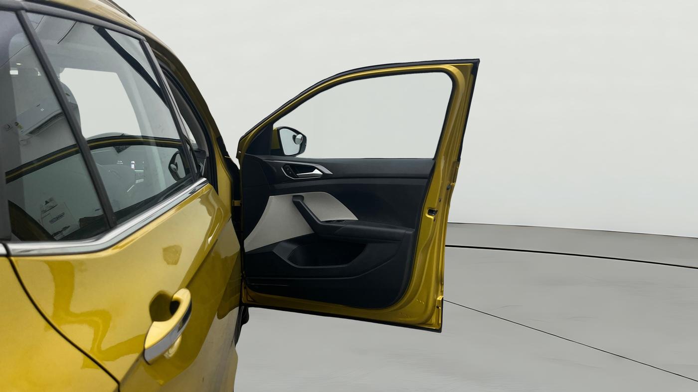 2022 Volkswagen TAIGUN TOPLINE 1.0 TSI AT, Petrol, Automatic, 27,592 km, RHS Front Door