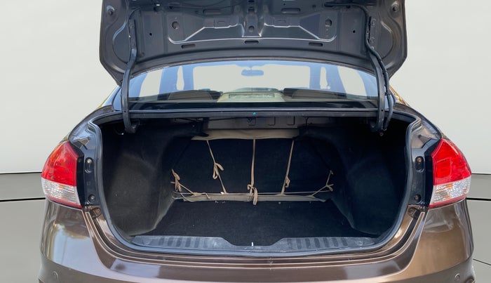 2016 Maruti Ciaz VXI+, Petrol, Manual, 1,06,270 km, Boot Open Zoomed View