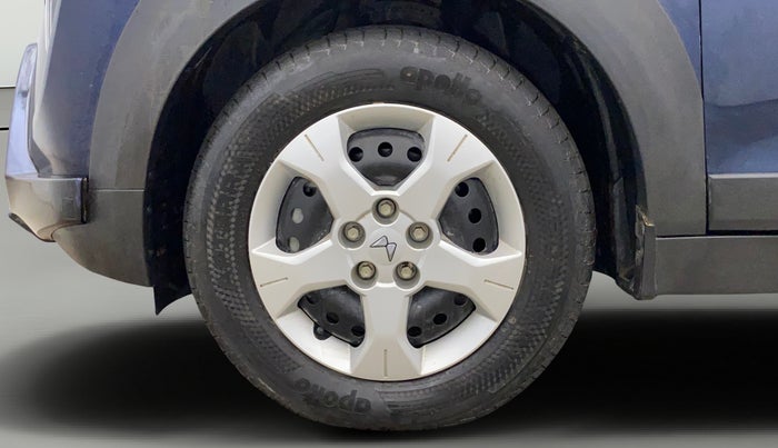 2024 Mahindra XUV 3XO MX3 1.2 L TCMPFI AT, Petrol, Automatic, 2,214 km, Left Front Wheel