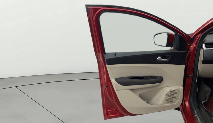 2020 Renault TRIBER RXZ AMT, Petrol, Automatic, 29,884 km, LHS Front Door