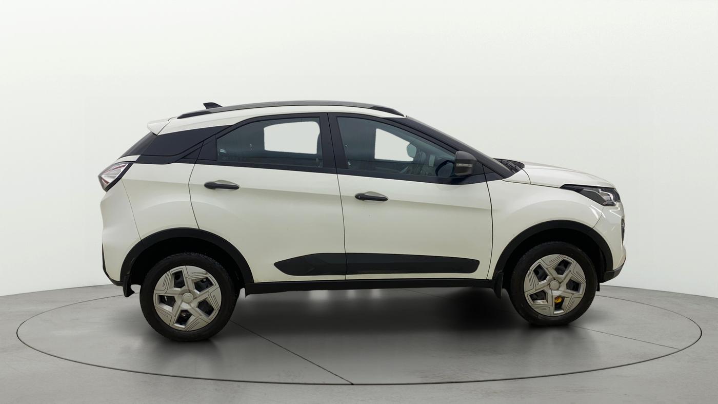 2022 Tata NEXON XM PLUS SUNROOF PETROL, Petrol, Manual, 47,850 km, Right Side View