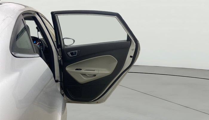 2015 Ford Fiesta TITANIUM DIESEL, Diesel, Manual, 1,35,590 km, RHS Rear Door