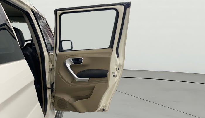 2018 Mahindra TUV 300 PLUS P8, Diesel, Manual, 31,709 km, RHS Rear Door