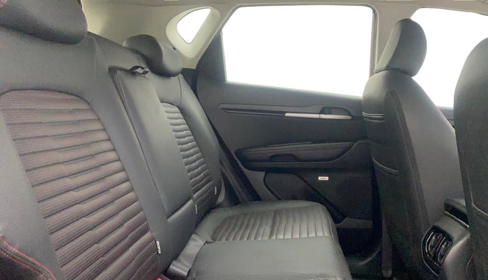 2020 KIA SONET GTX PLUS 1.0 IMT, Petrol, Manual, 34,305 km, Right Side Rear Door Cabin