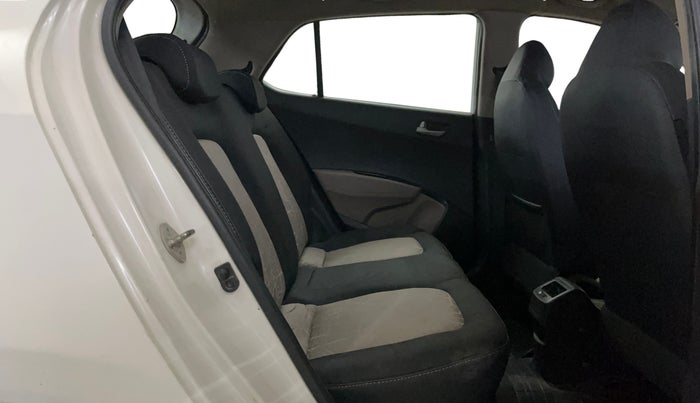 2014 Hyundai Grand i10 ASTA 1.2 KAPPA VTVT, Petrol, Manual, 94,310 km, Right Side Rear Door Cabin