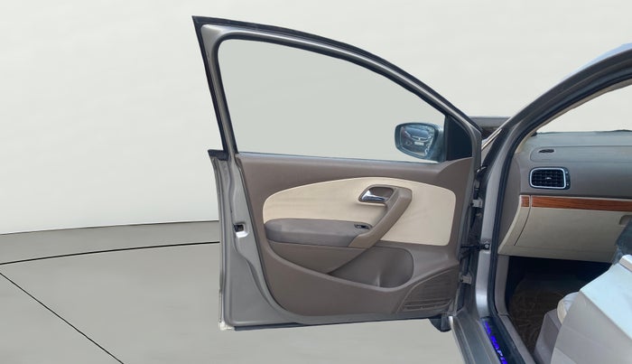 2012 Skoda Rapid ELEGANCE 1.6 MPI AT, Petrol, Automatic, 38,001 km, LHS Front Door