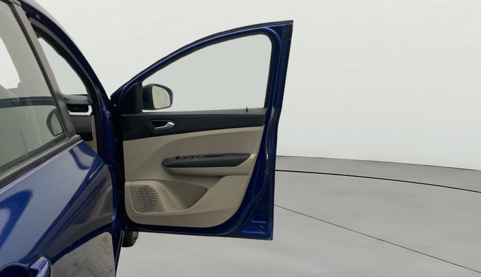 2021 Renault TRIBER RXZ AMT, Petrol, Automatic, 40,160 km, RHS Front Door