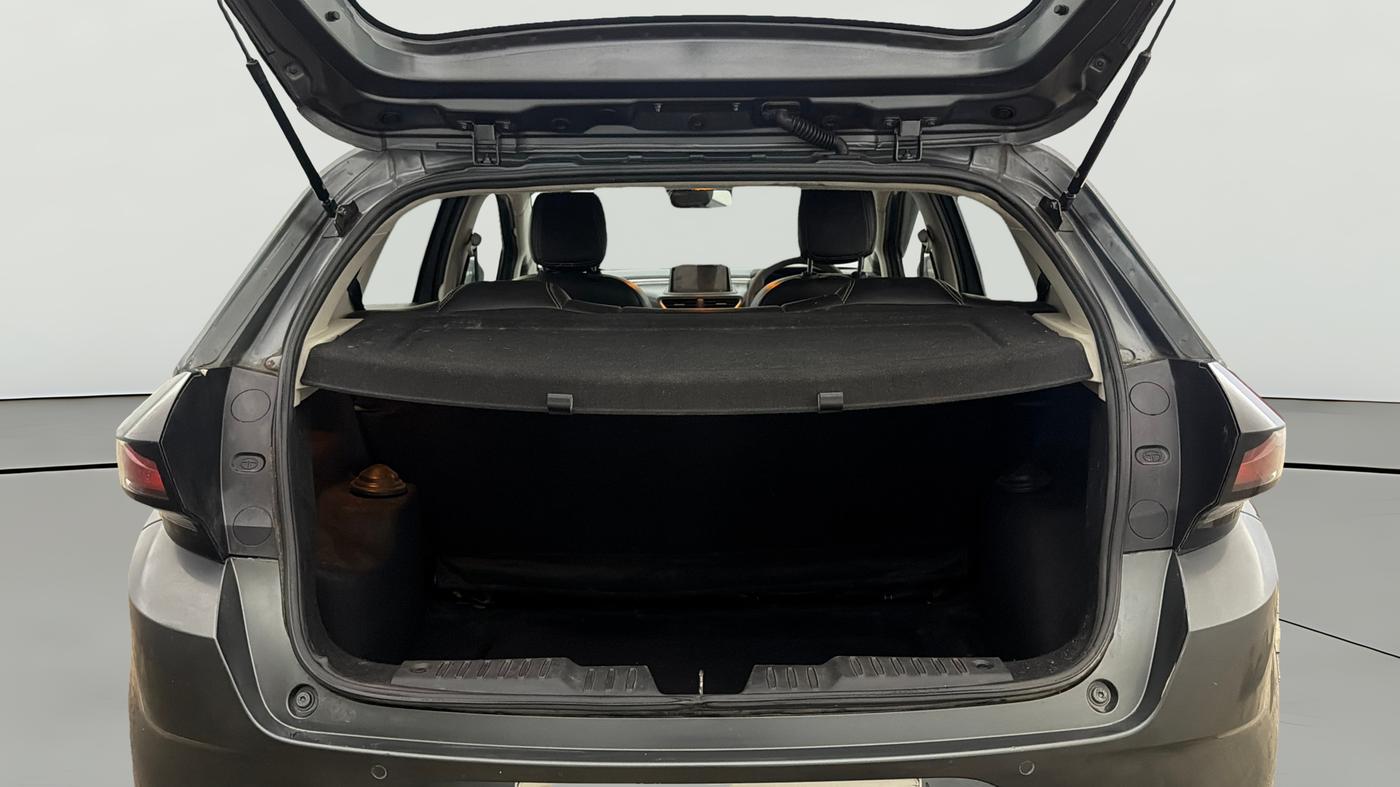 2021 Tata ALTROZ XT PETROL, Petrol, Manual, 92,863 km, Boot Open Zoomed View