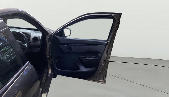 2017 Renault Kwid RXT 1.0, Petrol, Manual, 28,650 km, RHS Front Door