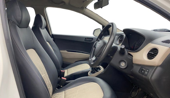 2017 Hyundai Grand i10 MAGNA 1.2 KAPPA VTVT, CNG, Manual, 52,056 km, Right Side Front Door Cabin