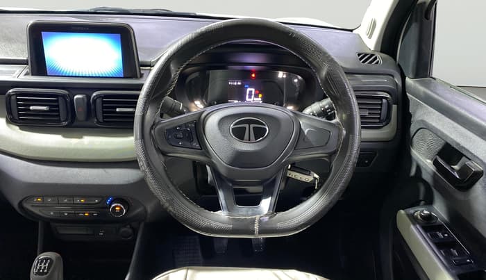 2024 Tata PUNCH ADVENTURE RHYTHM PACK MT, Petrol, Manual, 19,290 km, Steering Wheel Close Up