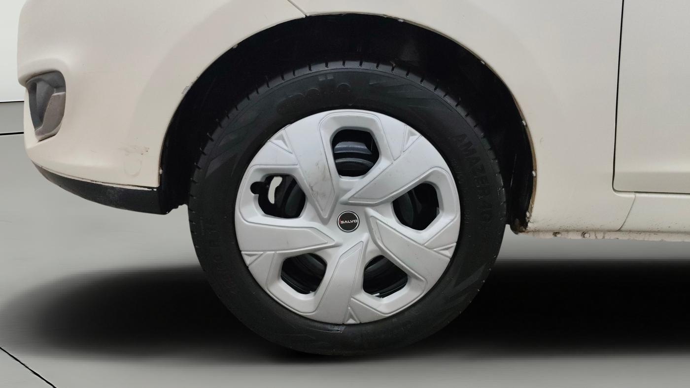 2015 Tata Zest XMS PETROL, Petrol, Manual, 1,17,892 km, Left Front Wheel