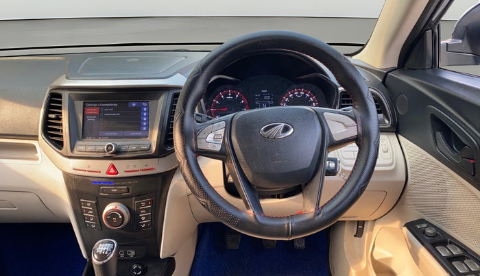 2019 Mahindra XUV300 W6 1.2 PETROL, Petrol, Manual, 22,251 km, Steering Wheel Close Up