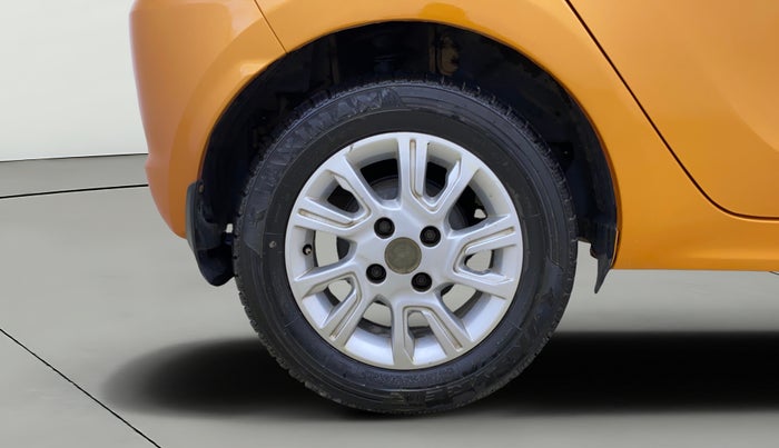 2017 Tata Tiago XZ PETROL, CNG, Manual, 55,603 km, Right Rear Wheel