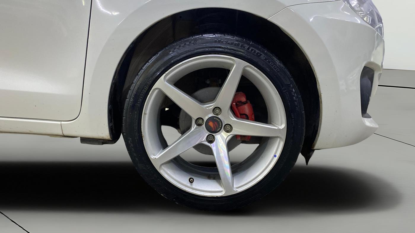 2024 Maruti Swift LXI, Petrol, Manual, 15,848 km, Right Front Wheel