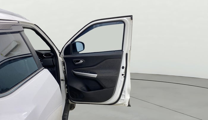 2023 Nissan MAGNITE XV PREMIUM, CNG, Manual, 8,767 km, RHS Front Door