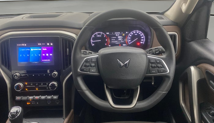 2023 Mahindra SCORPIO-N Z6 DIESEL MT 2WD 7 STR, Diesel, Manual, 75,690 km, Steering Wheel Close Up