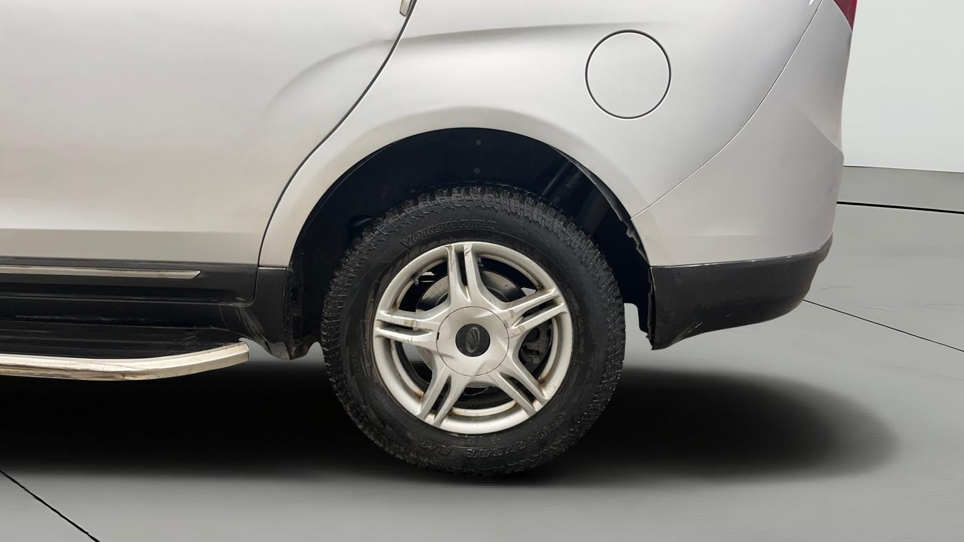 2019 Mahindra MARAZZO M6 7 STR, Diesel, Manual, 1,12,118 km, Left Rear Wheel