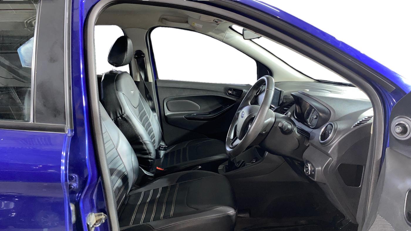 2019 Ford New Figo TITANIUM 1.2 PETROL MT, Petrol, Manual, 28,035 km, Right Side Front Door Cabin