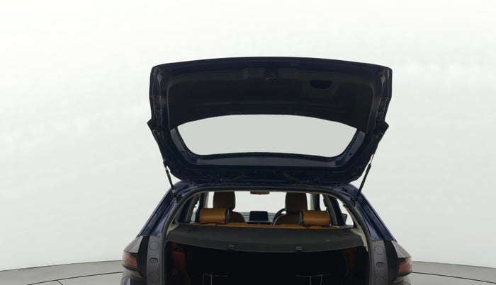 2022 Tata ALTROZ XZA, Petrol, Automatic, 41,552 km, Boot Door Open