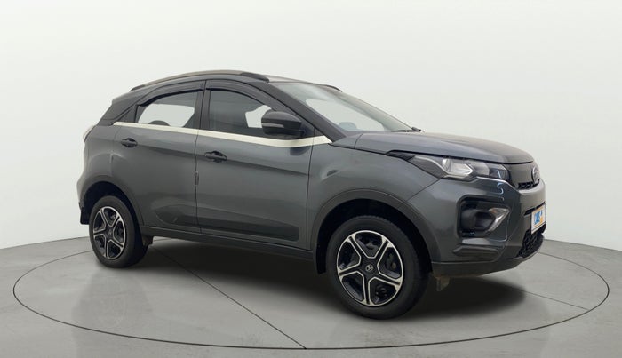 2023 Tata NEXON XMA SUNROOF PETROL, Petrol, Automatic, 21,859 km, Right Front Diagonal