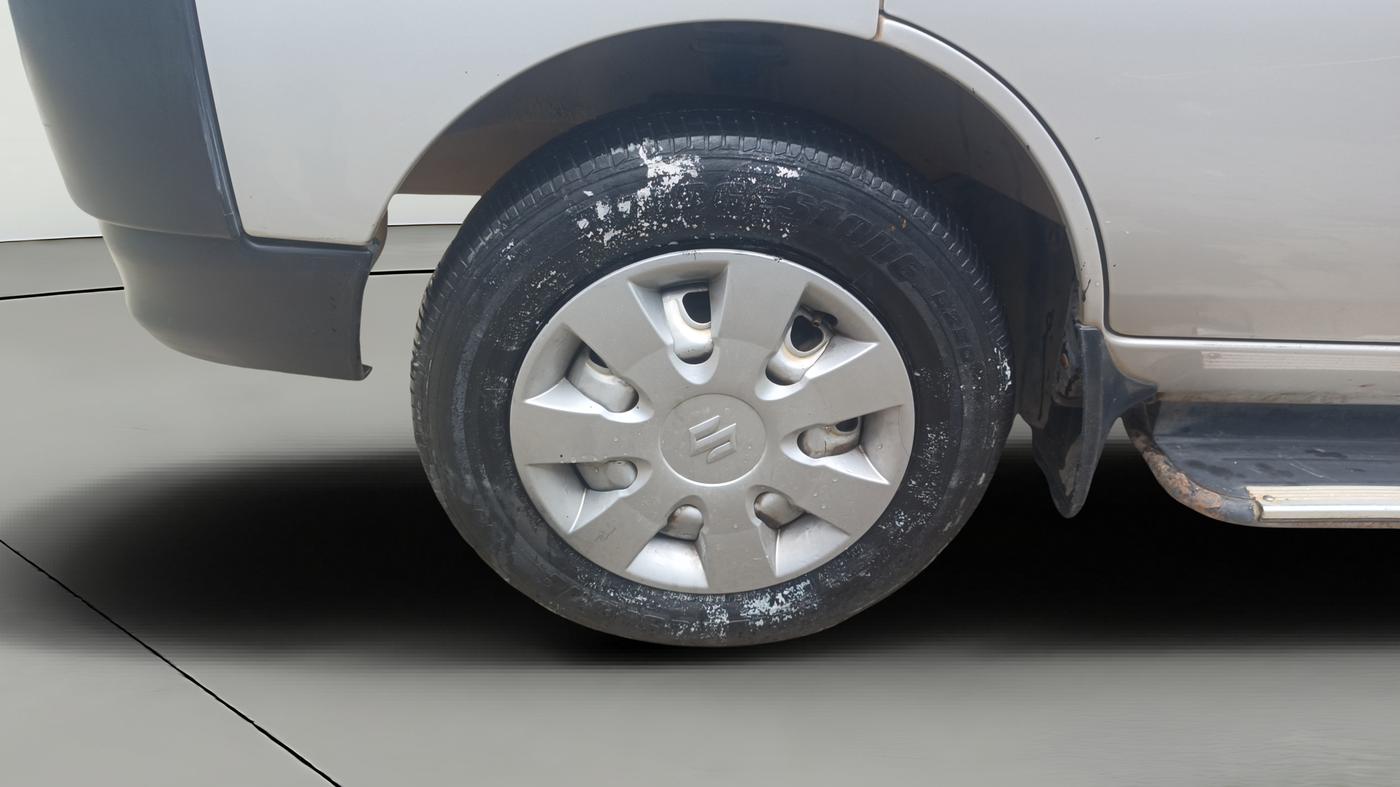 2021 Maruti Eeco 5 STR WITH A/C+HTR, Petrol, Manual, 81,219 km, Left Front Wheel