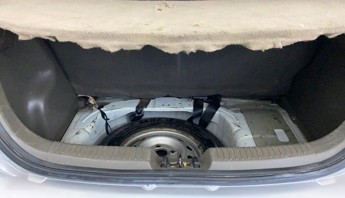 2015 Hyundai i10 MAGNA 1.1, Petrol, Manual, 67,081 km, Boot Inside