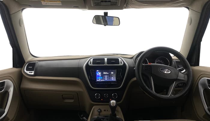 2018 Mahindra TUV300 T10 DUAL TONE, Diesel, Manual, 1,14,191 km, Dashboard