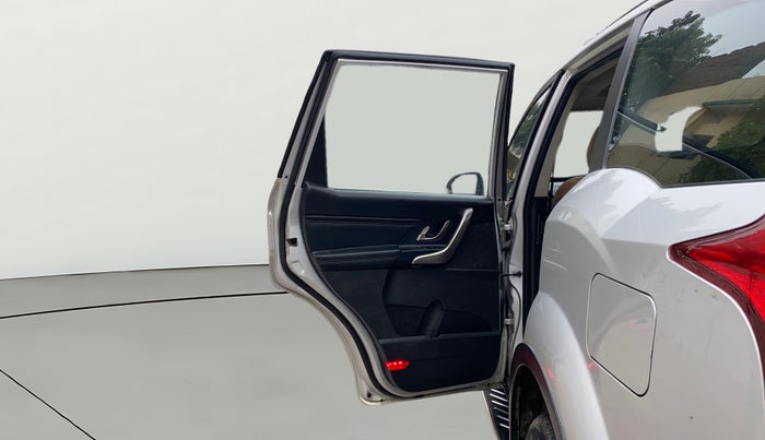 2019 Mahindra XUV500 W11, Diesel, Manual, 91,379 km, LHS Rear Door