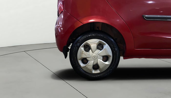 2015 Tata Bolt XMS REVOTRON, Petrol, Manual, 97,657 km, Right Rear Wheel