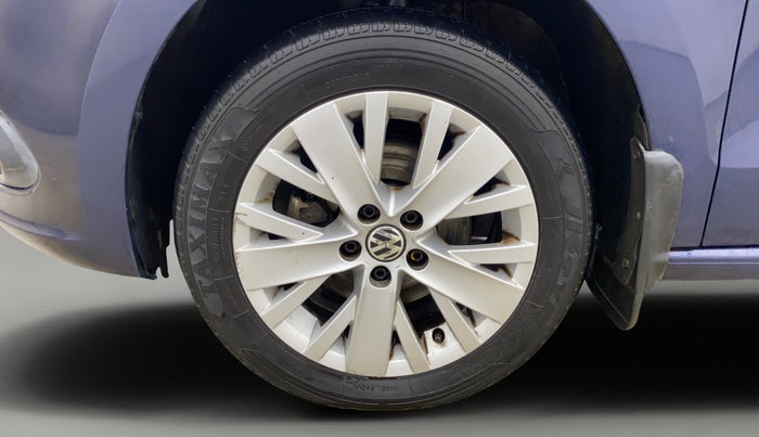 2015 Volkswagen Vento HIGHLINE 1.5 AT, Diesel, Automatic, 51,306 km, Left Front Wheel