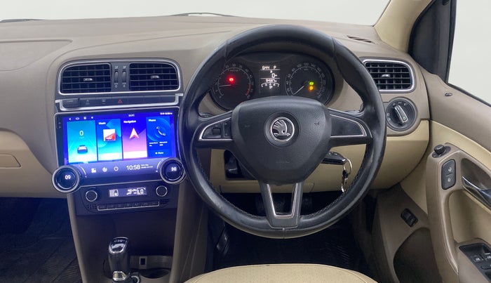 2015 Skoda Rapid 1.5 TDI CR ELEGANCE AT, Diesel, Automatic, 94,541 km, Steering Wheel Close Up