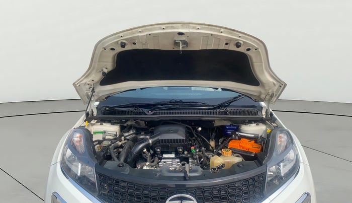 2019 Tata NEXON XM PETROL, CNG, Manual, 51,195 km, Open Bonet