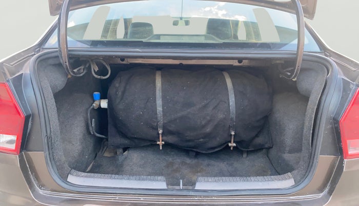 2016 Volkswagen Ameo TRENDLINE 1.2L, CNG, Manual, 1,38,957 km, Boot Open Zoomed View