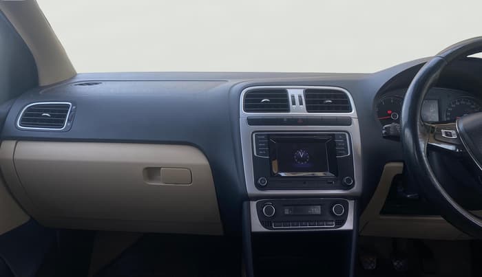 2017 Volkswagen Ameo HIGHLINE1.2L PLUS 16 ALLOY, Petrol, Manual, 73,288 km, Air Conditioner