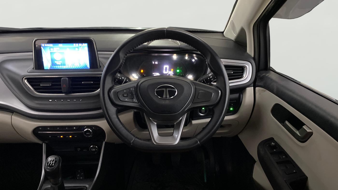 2024 Tata ALTROZ XZ PLUS SUNROOF CNG, CNG, Manual, 20,242 km, Steering Wheel Close Up