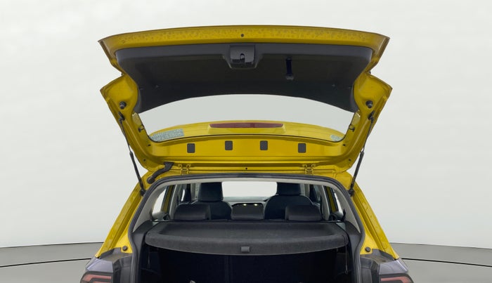 2022 Volkswagen TAIGUN TOPLINE 1.0 TSI MT, Petrol, Manual, 6,611 km, Boot Door Open