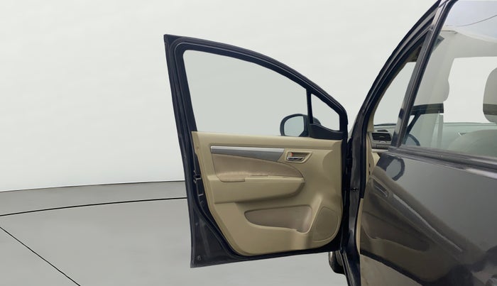 2015 Maruti Ertiga VDI, Diesel, Manual, 96,863 km, LHS Front Door