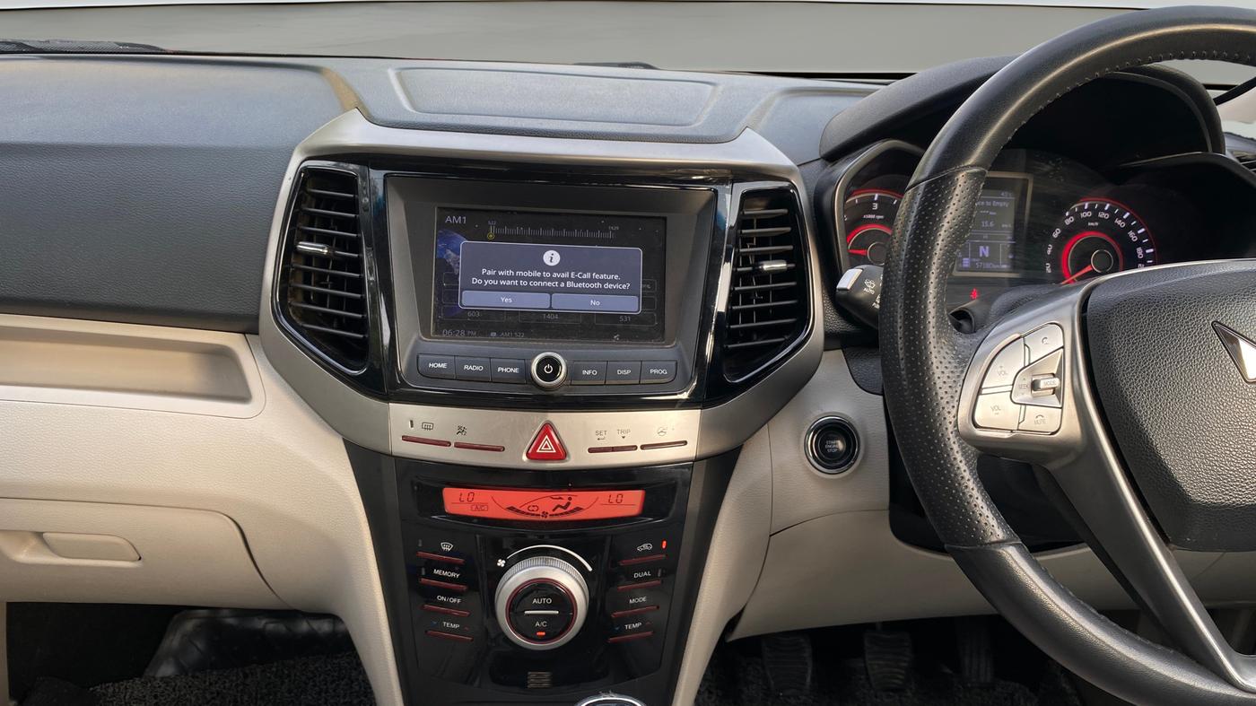 2024 Mahindra XUV300 W8 1.5 DIESEL, Diesel, Manual, 57,158 km, Air Conditioner