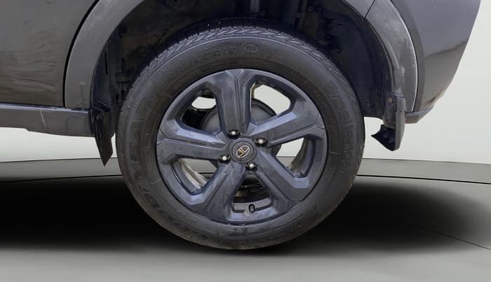 2022 Tata NEXON XZA PLUS PETROL DARK EDITION, Petrol, Automatic, 54,033 km, Left Rear Wheel