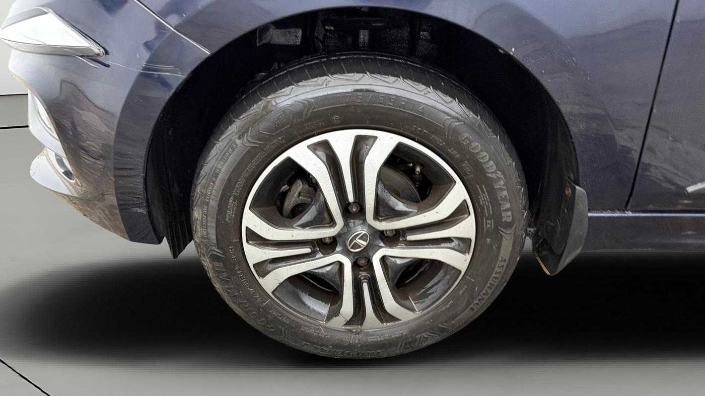 2022 Tata TIGOR XZ PLUS CNG, CNG, Manual, 42,108 km, Left Front Wheel