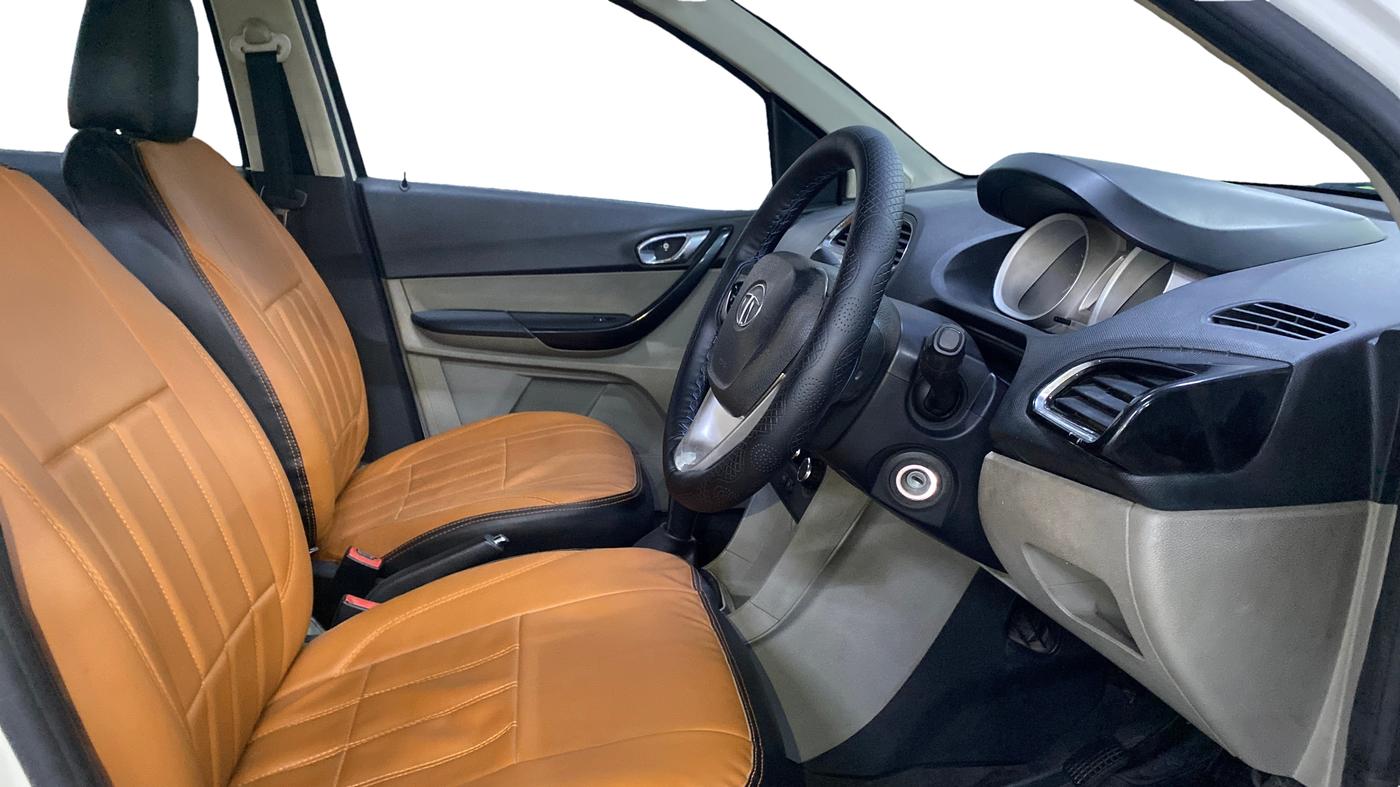 2016 Tata Tiago XZ PETROL, Petrol, Manual, 68,382 km, Right Side Front Door Cabin